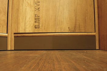 Шкаф для белья «Пилигрим» (Дуб Каньон светлый, Фон серый) в Нижней Пойме - nizhnyaya-pojma.mebel54.com | фото